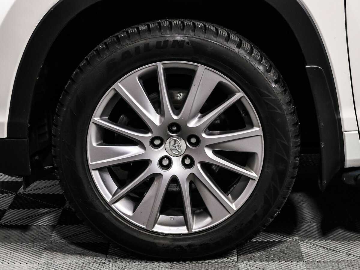 Toyota Highlander с пробегом — 2014 год. Фото: #14