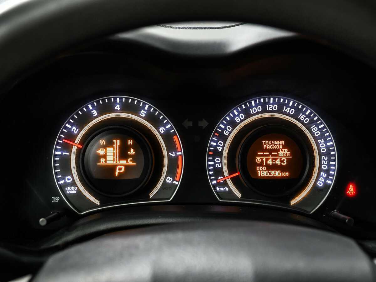 Toyota Corolla с пробегом — 2012 год. Фото: #9