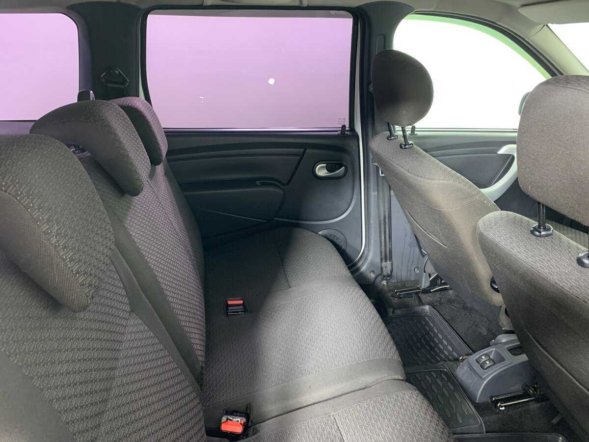 Lada (ВАЗ) Largus с пробегом — 2014 год. Фото: #17