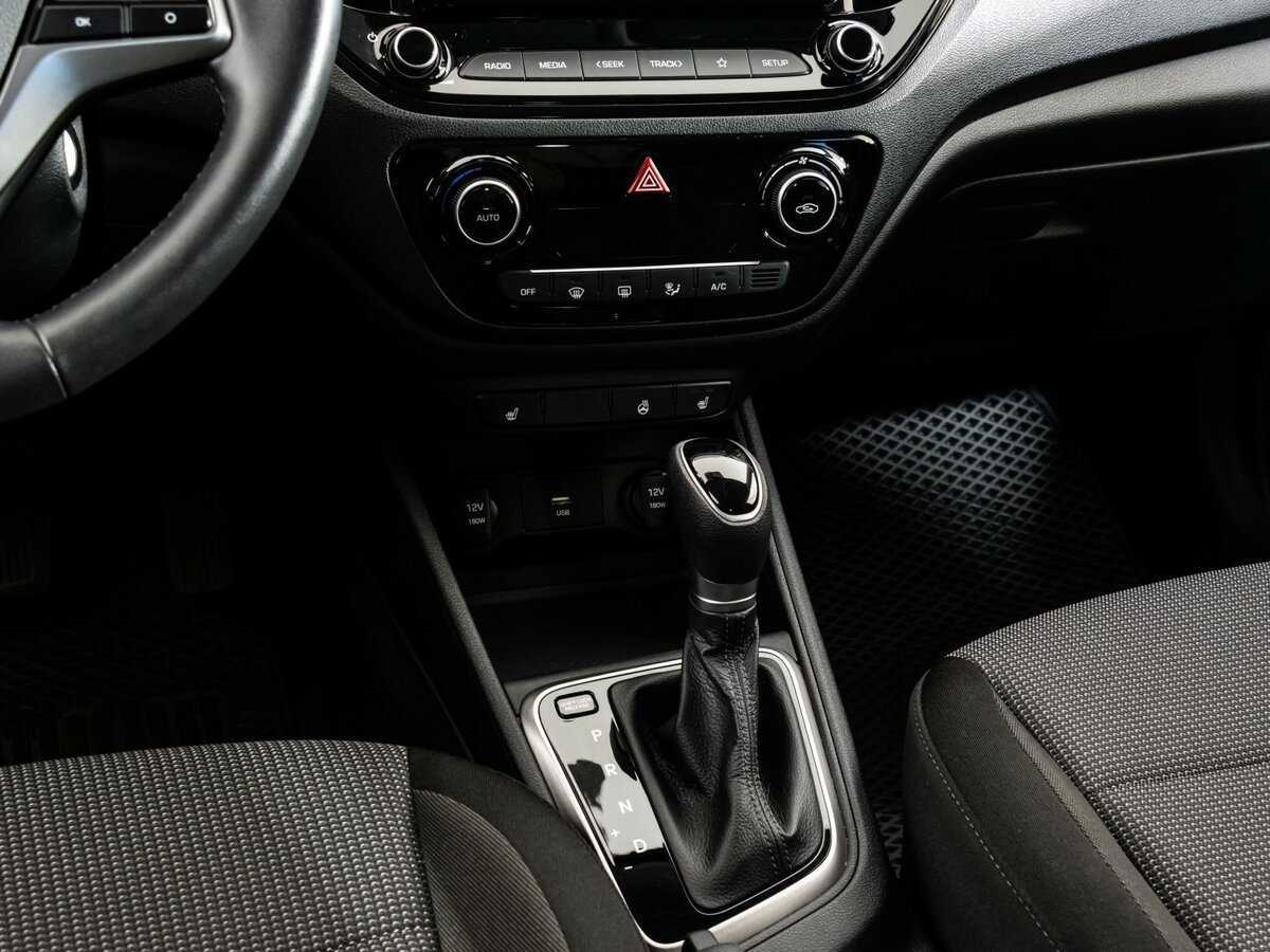 Hyundai Solaris с пробегом — 2022 год. Фото: #8