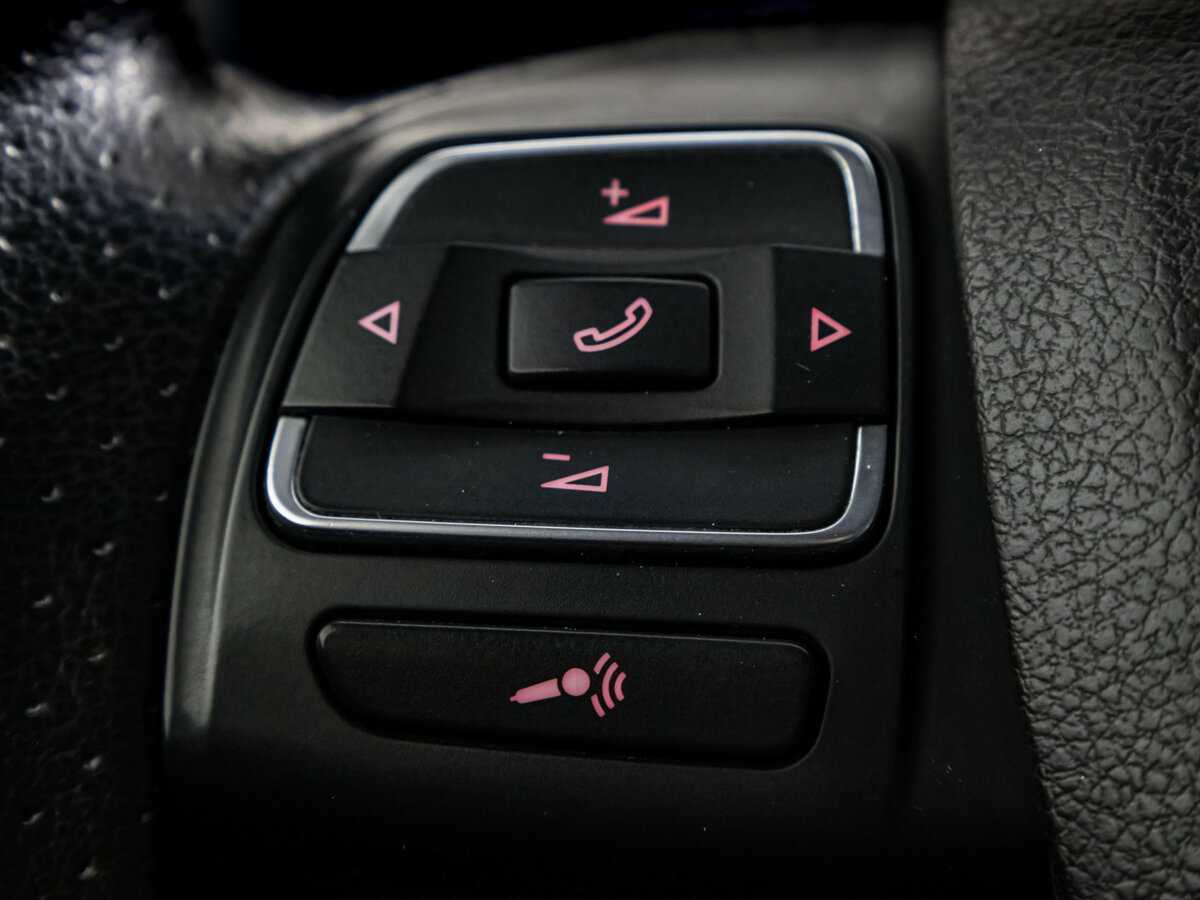 SEAT Leon с пробегом — 2012 год. Фото: #10