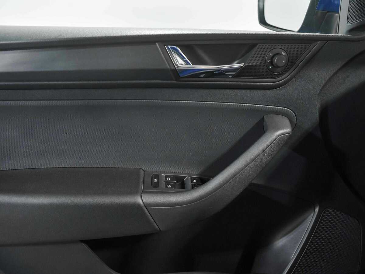 Skoda Rapid с пробегом — 2021 год. Фото: #11