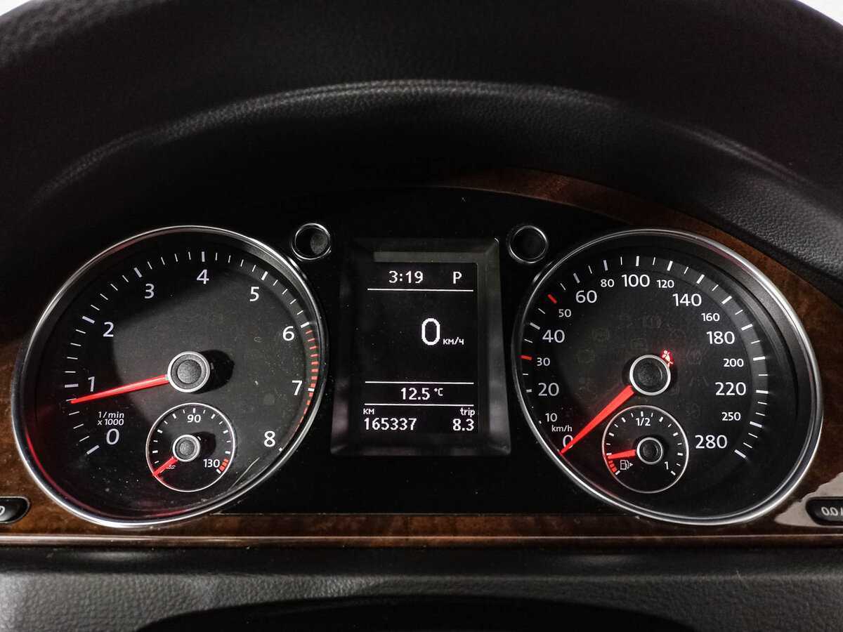 Volkswagen Passat CC с пробегом — 2013 год. Фото: #10