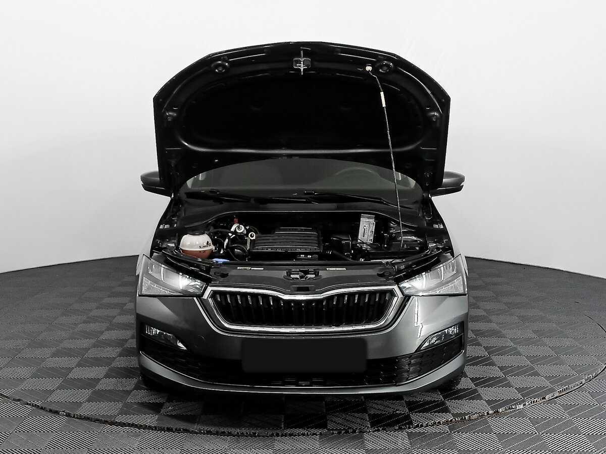 Skoda Rapid с пробегом — 2021 год. Фото: #6
