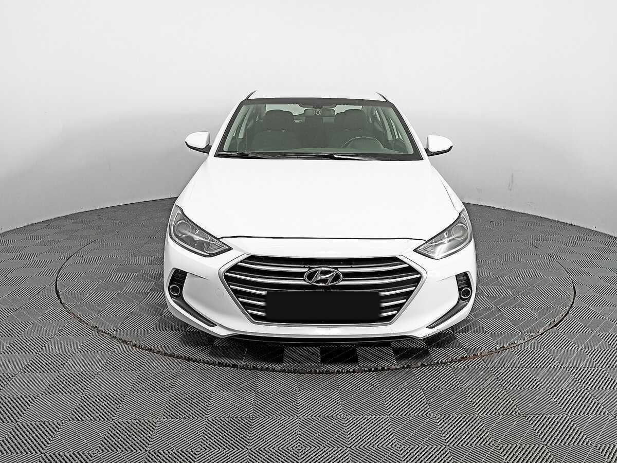 Hyundai Elantra с пробегом — 2017 год. Фото: #1