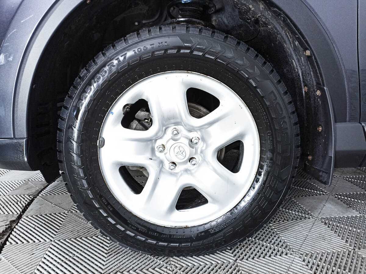 Toyota RAV4 с пробегом — 2015 год. Фото: #16