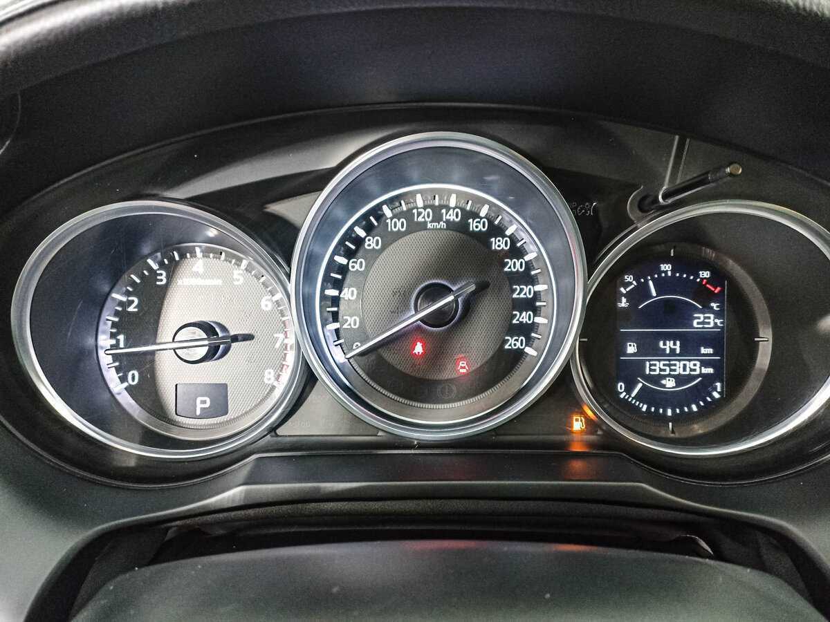 Mazda 6 с пробегом — 2017 год. Фото: #10