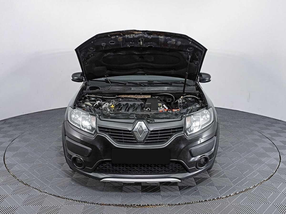 Renault Sandero с пробегом — 2016 год. Фото: #6