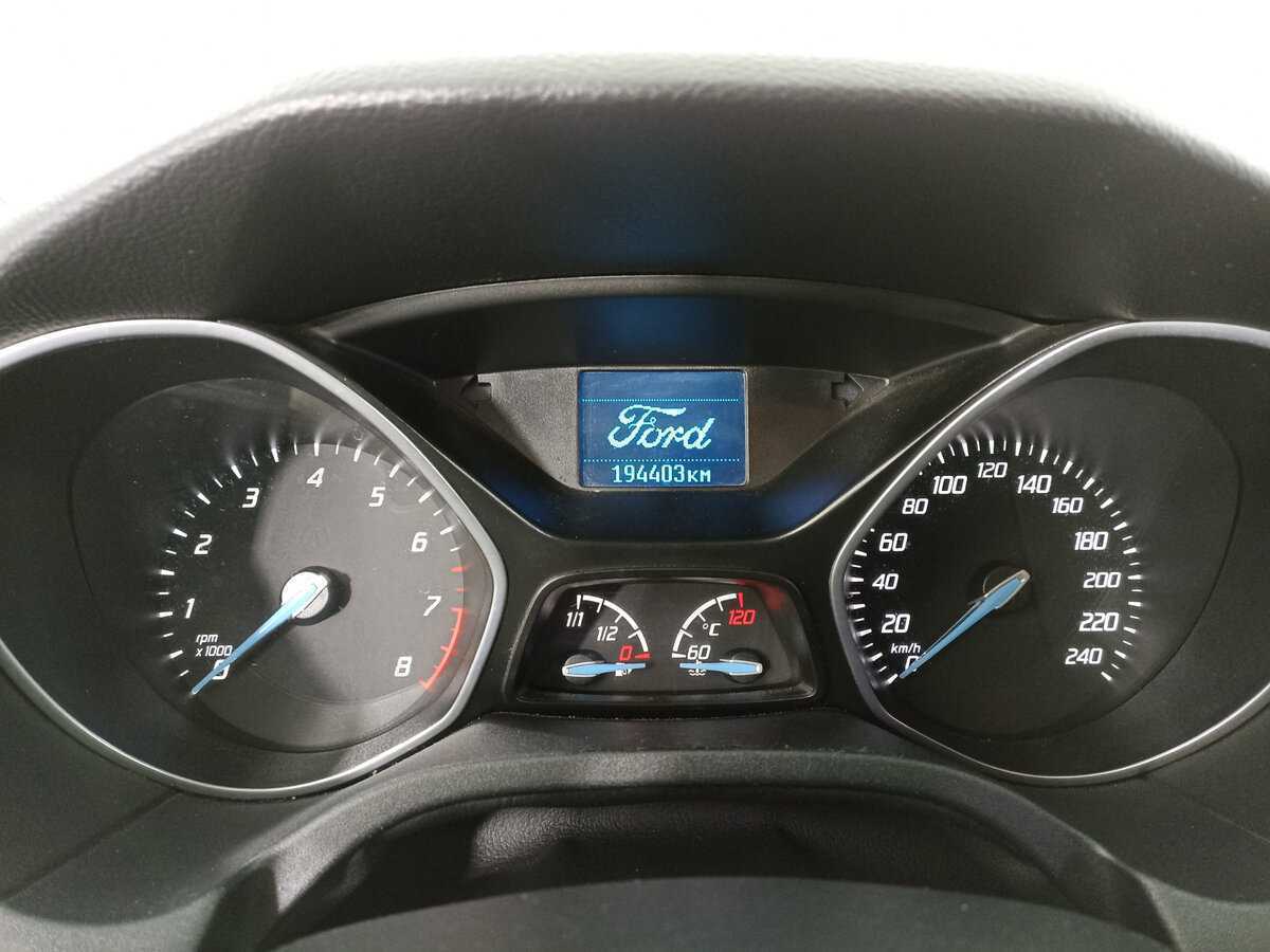 Ford Focus с пробегом — 2013 год. Фото: #11