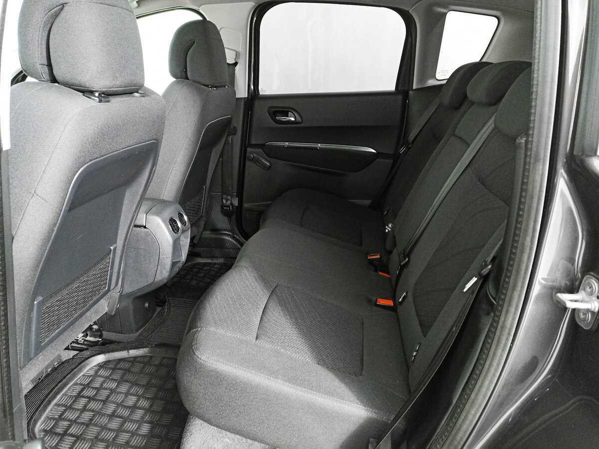 Peugeot 3008 с пробегом — 2012 год. Фото: #8