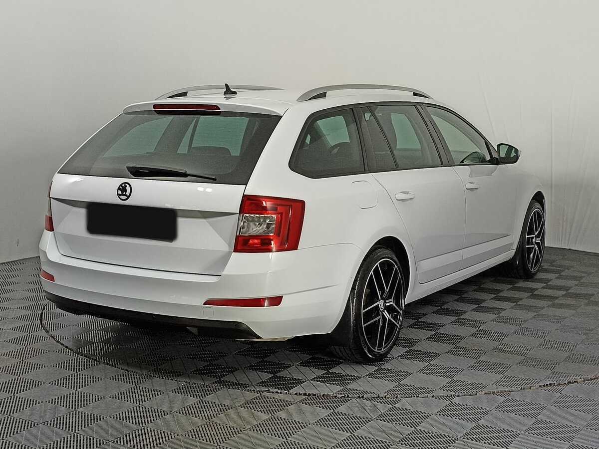 Skoda Octavia с пробегом — 2015 год. Фото: #4