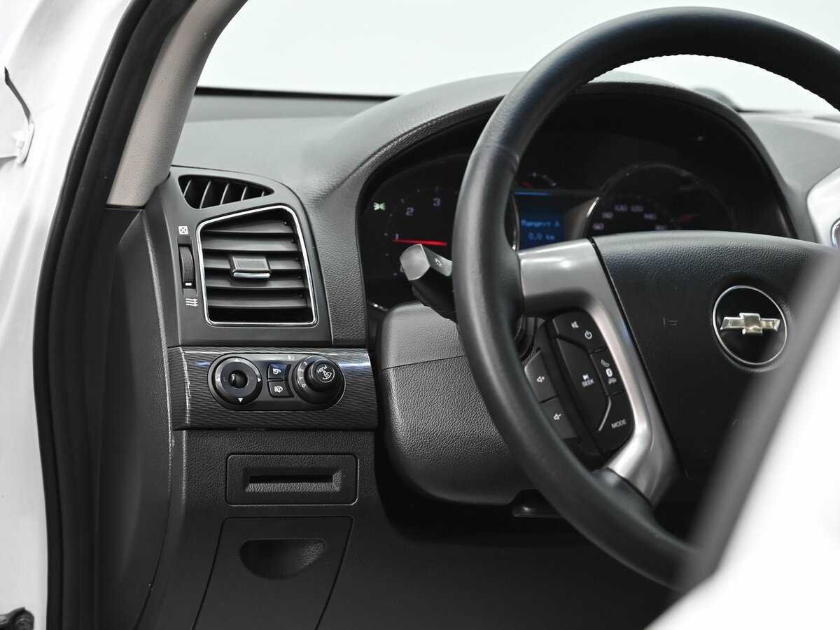 Chevrolet Captiva с пробегом — 2015 год. Фото: #5