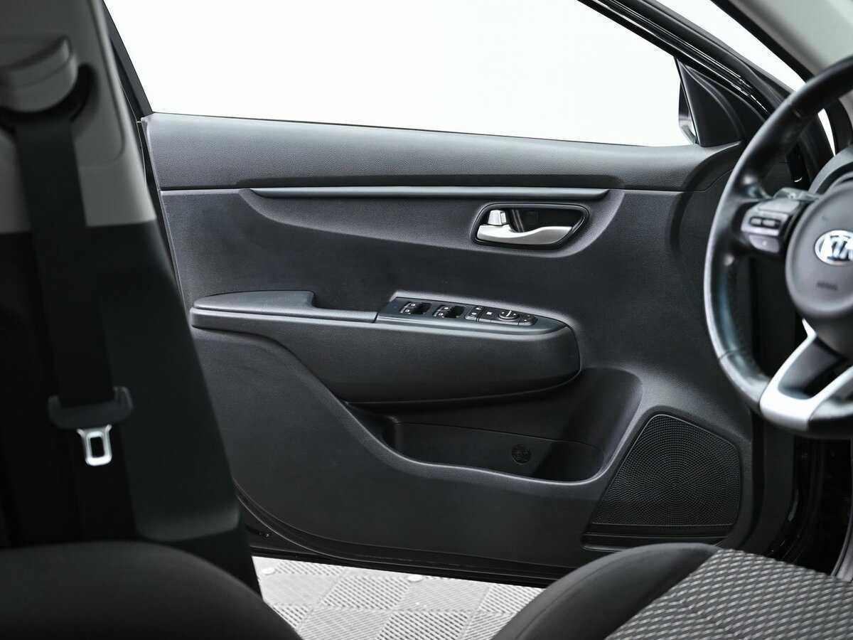 Kia Rio с пробегом — 2018 год. Фото: #5
