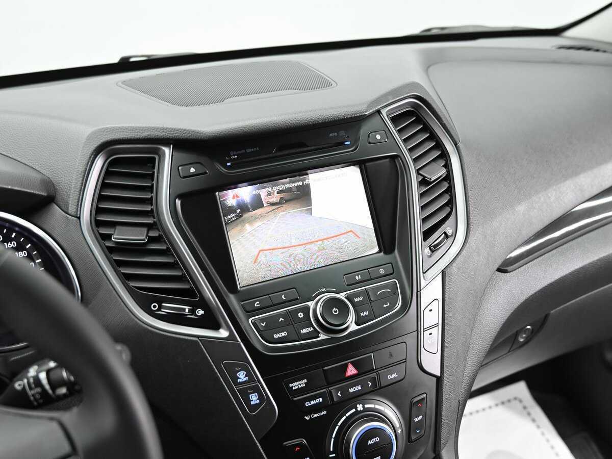 Hyundai Santa Fe с пробегом — 2012 год. Фото: #9