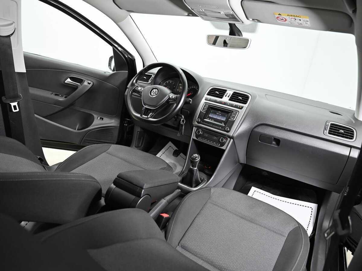 Volkswagen Polo с пробегом — 2017 год. Фото: #9