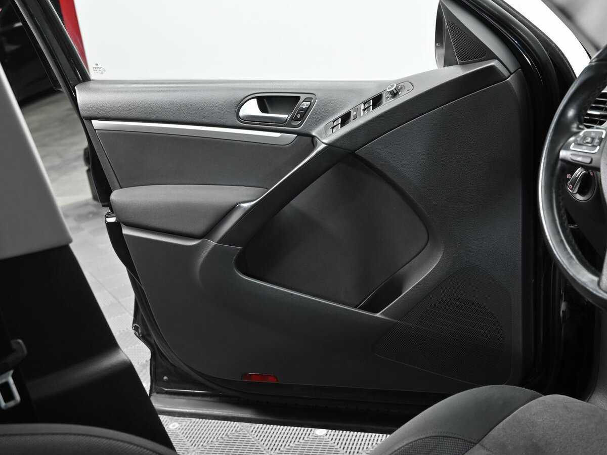 Volkswagen Tiguan с пробегом — 2013 год. Фото: #6