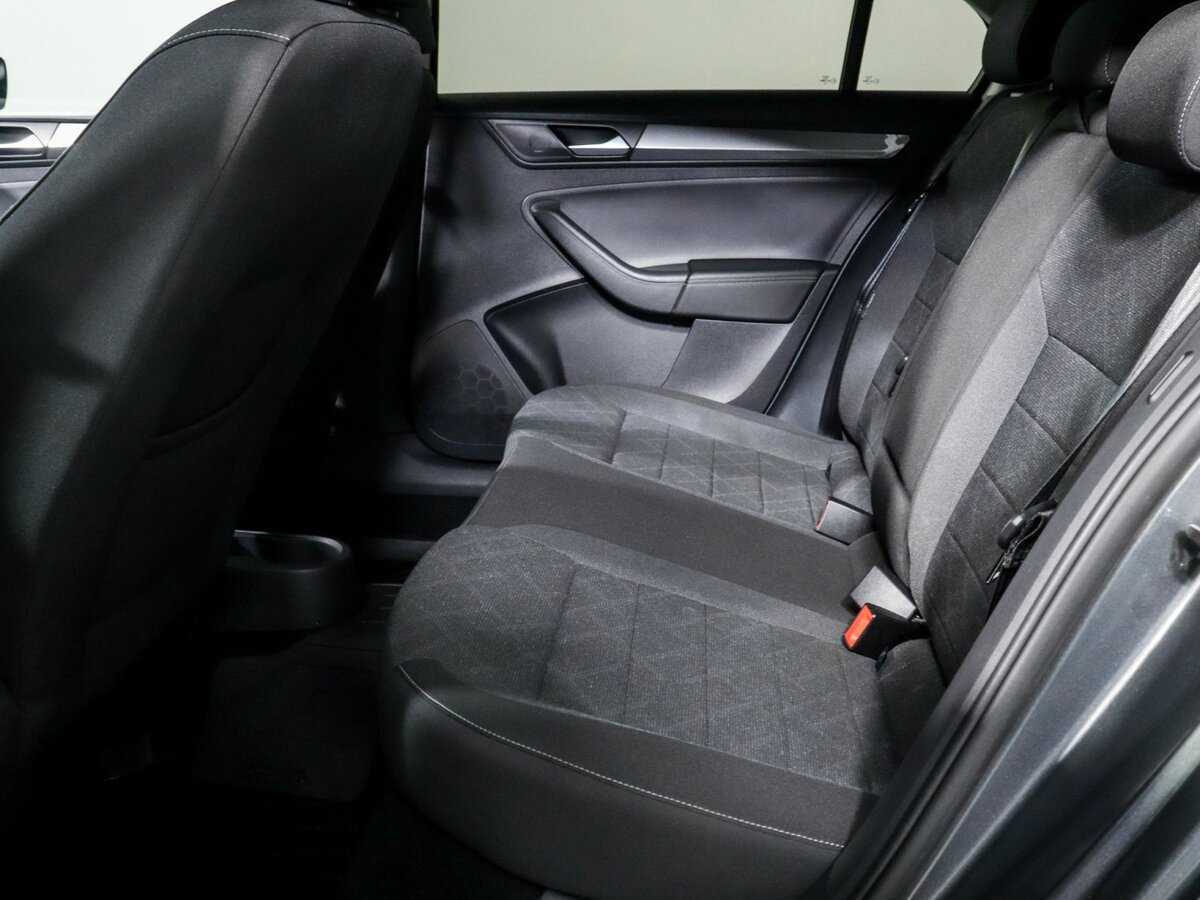 Volkswagen Polo с пробегом — 2020 год. Фото: #9