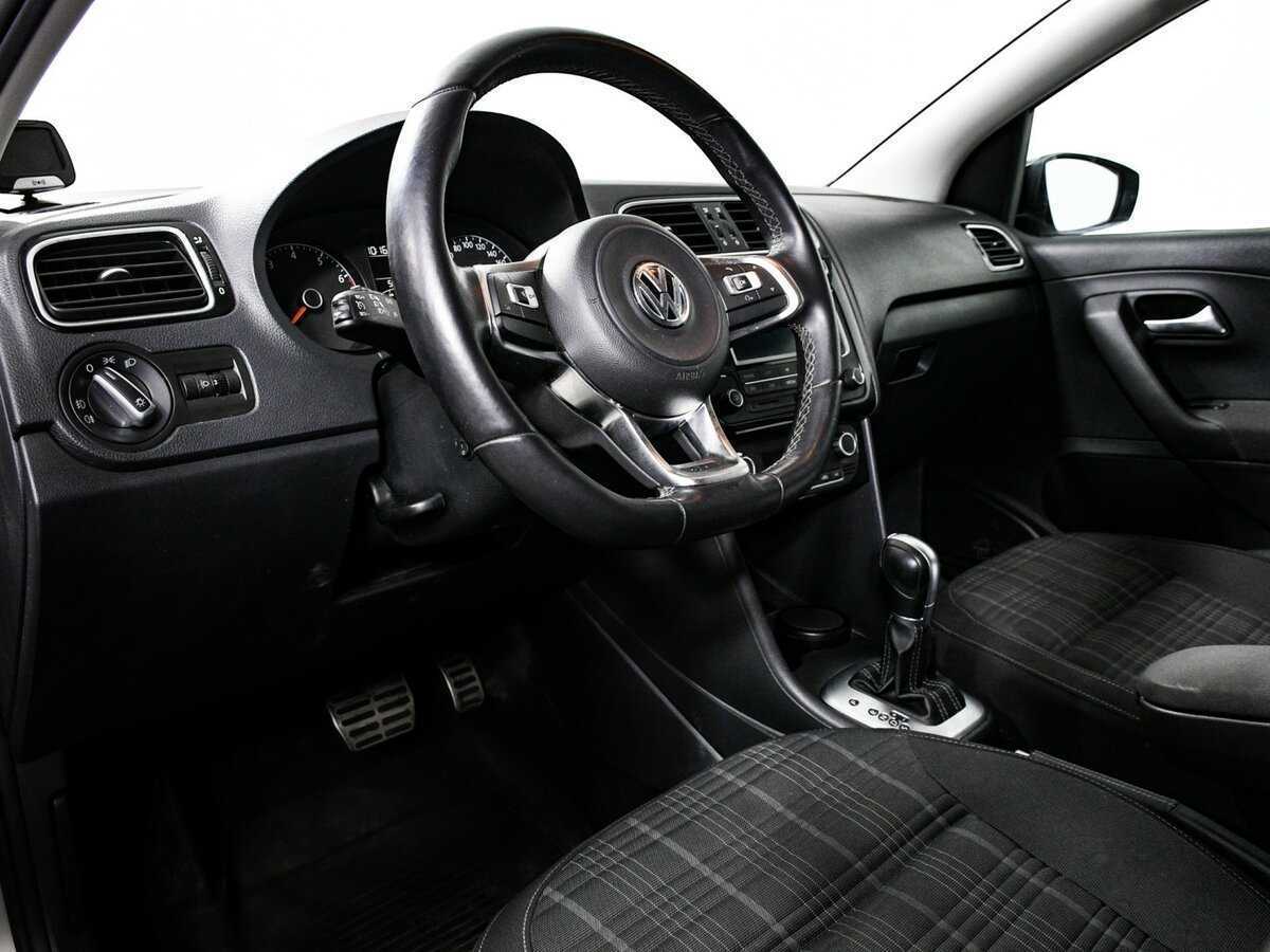 Volkswagen Polo с пробегом — 2017 год. Фото: #9