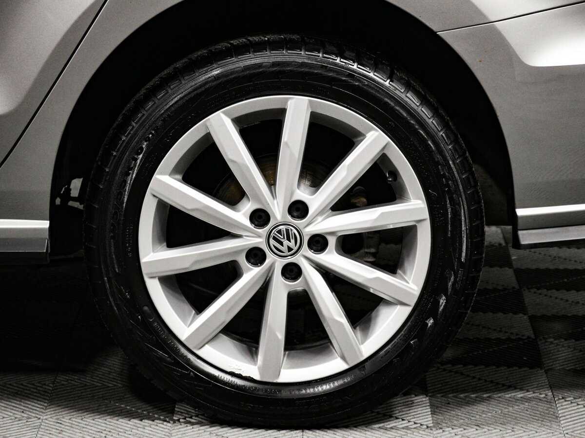 Volkswagen Polo с пробегом — 2017 год. Фото: #14