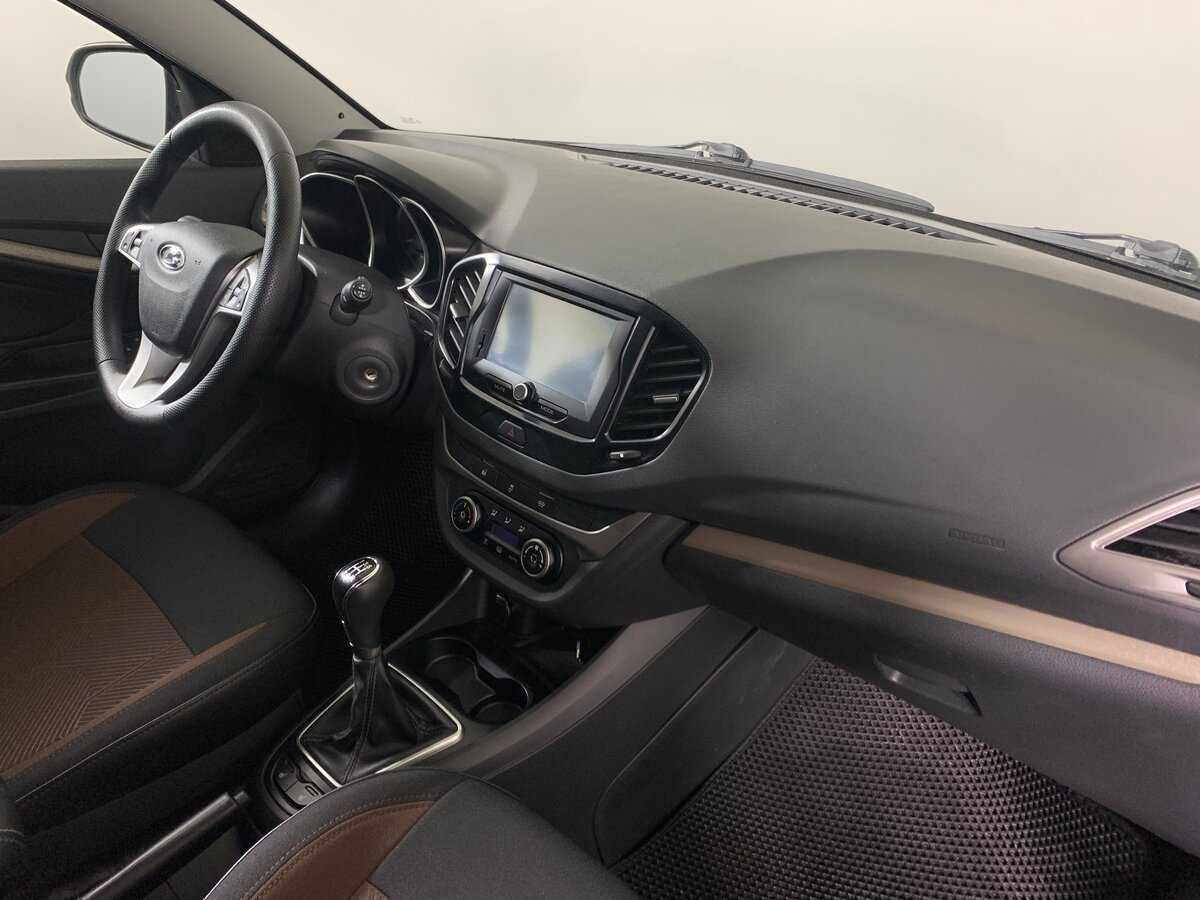 Lada (ВАЗ) Vesta с пробегом — 2019 год. Фото: #13