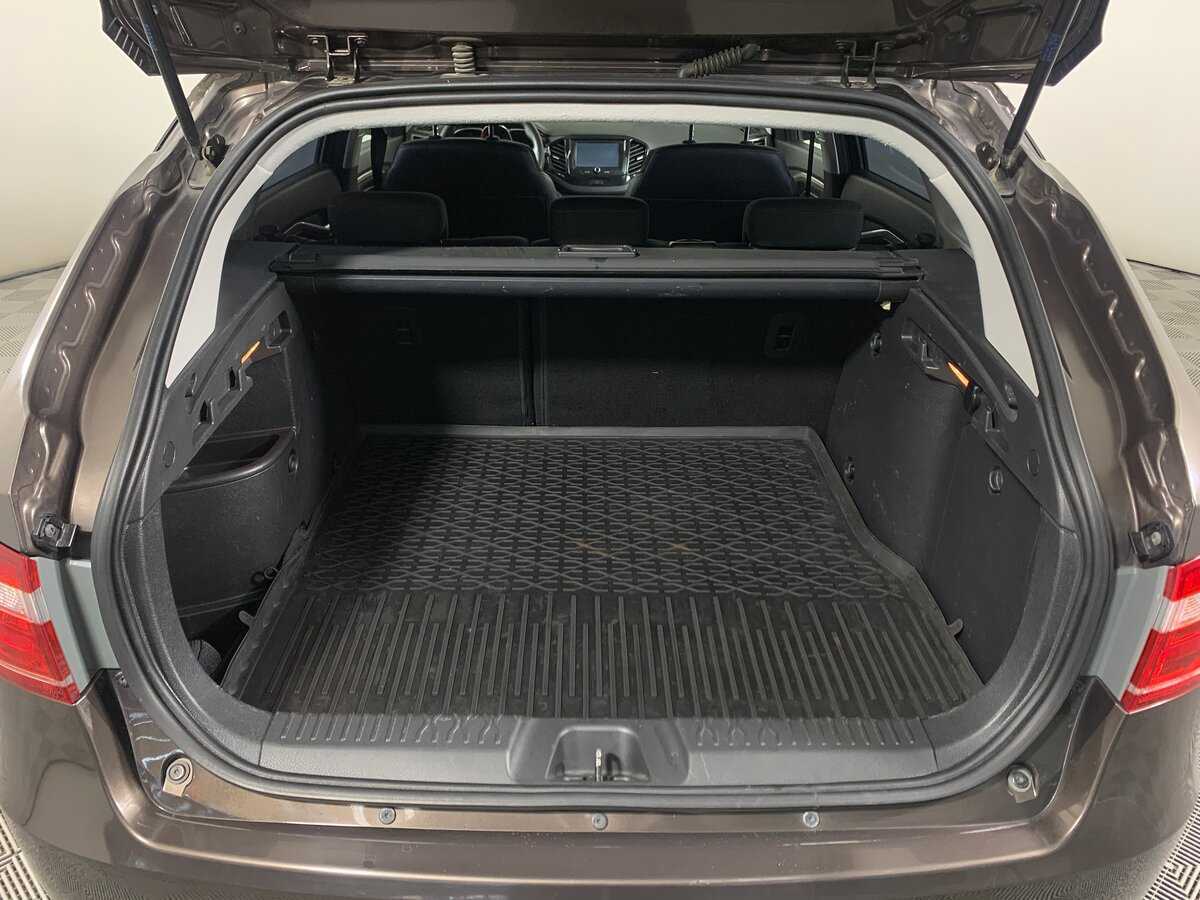 Lada (ВАЗ) Vesta с пробегом — 2019 год. Фото: #19