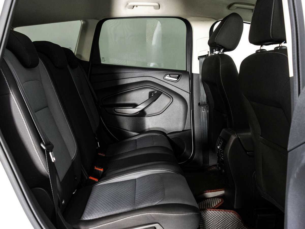 Ford Kuga с пробегом — 2017 год. Фото: #8