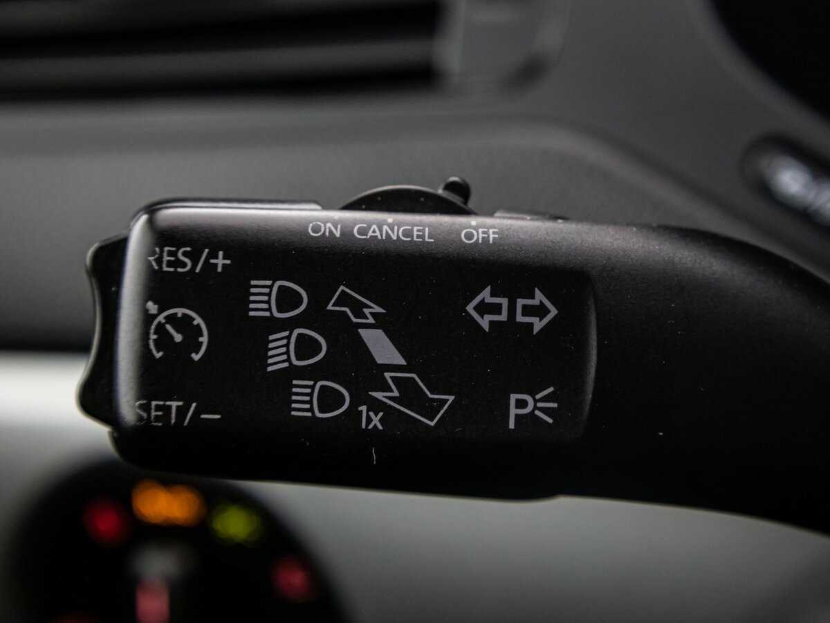 Volkswagen Jetta с пробегом — 2012 год. Фото: #17