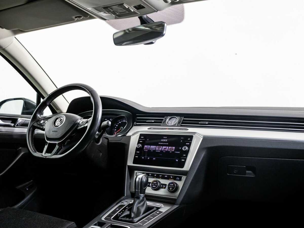 Volkswagen Passat с пробегом — 2018 год. Фото: #6