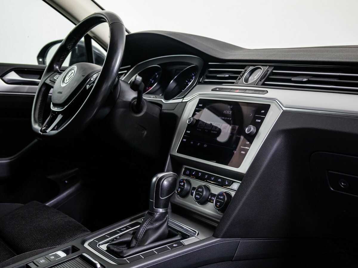 Volkswagen Passat с пробегом — 2018 год. Фото: #21