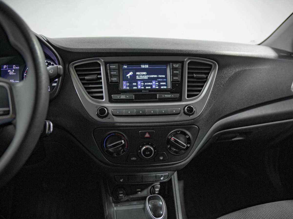 Hyundai Solaris с пробегом — 2021 год. Фото: #8