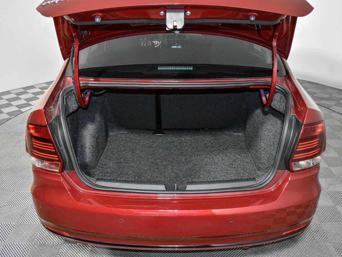 Volkswagen Polo с пробегом — 2019 год. Фото: #18