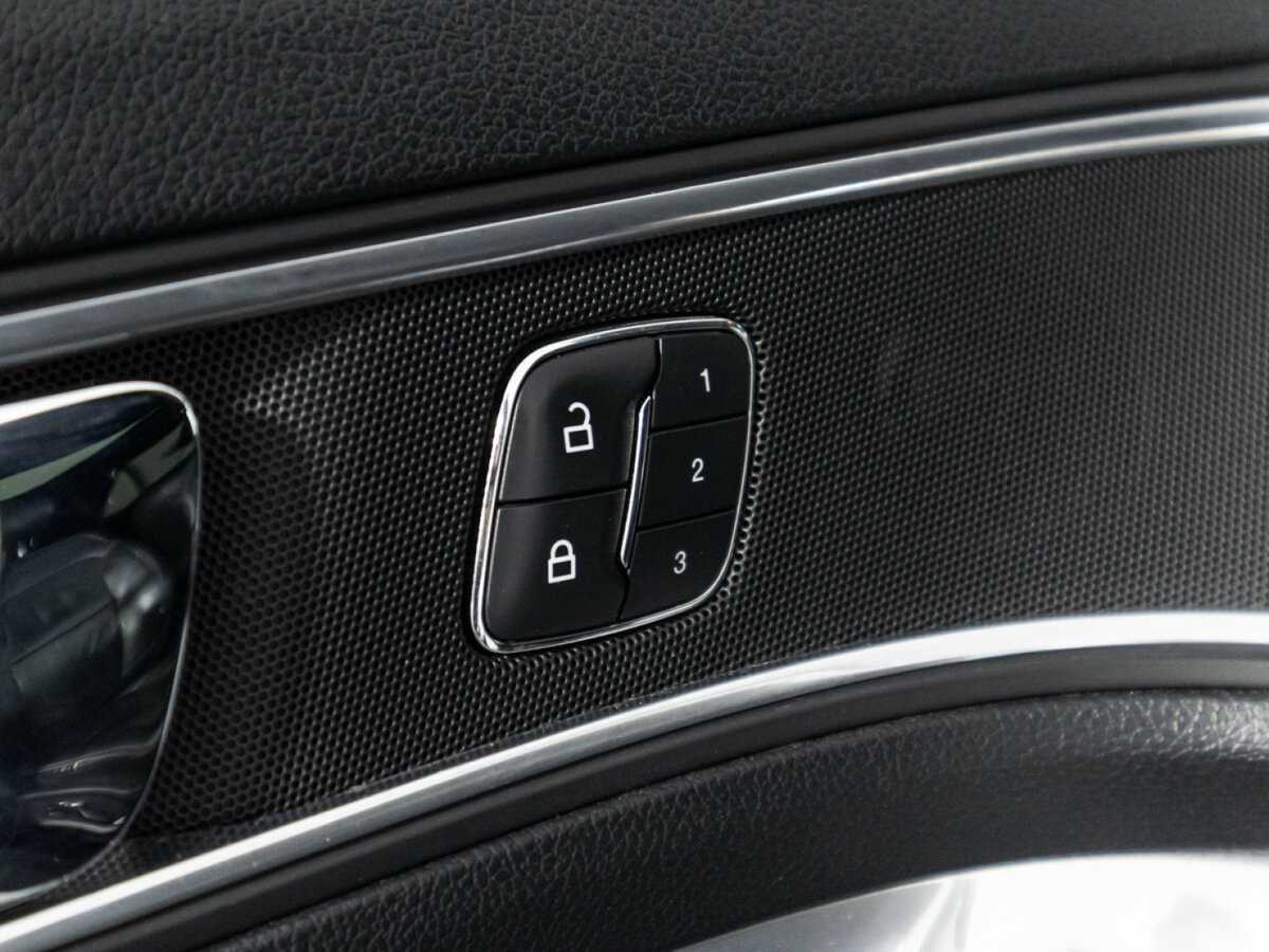 Ford Explorer с пробегом — 2015 год. Фото: #19