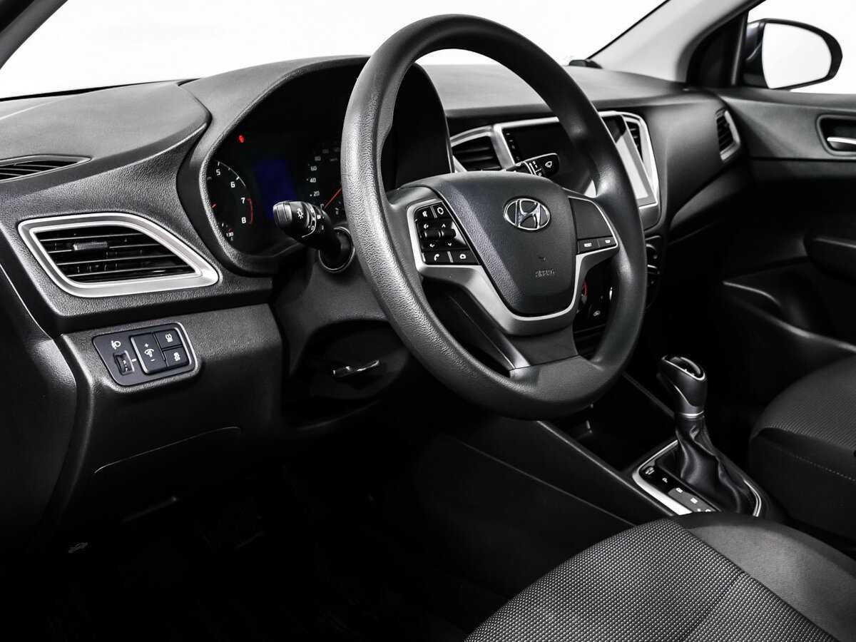 Hyundai Solaris с пробегом — 2021 год. Фото: #11