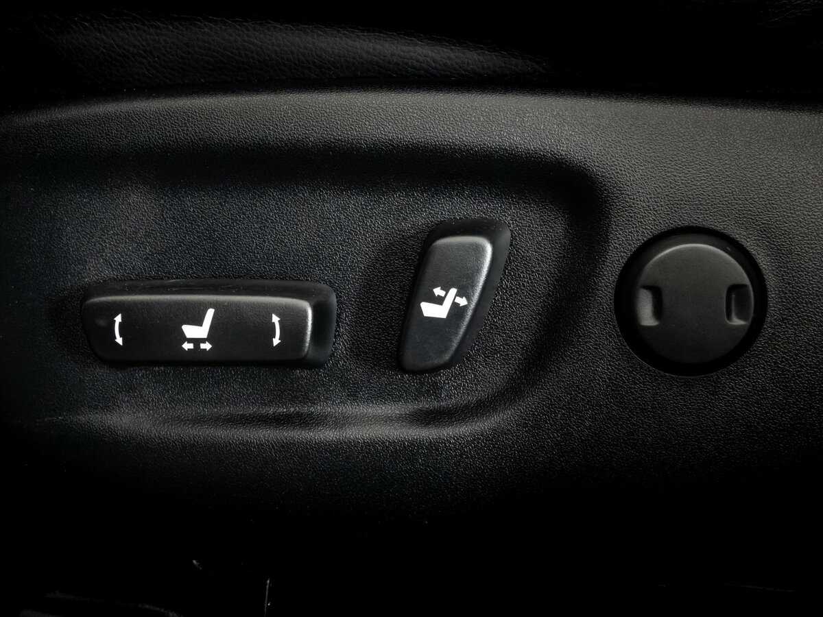 Toyota RAV4 с пробегом — 2014 год. Фото: #10