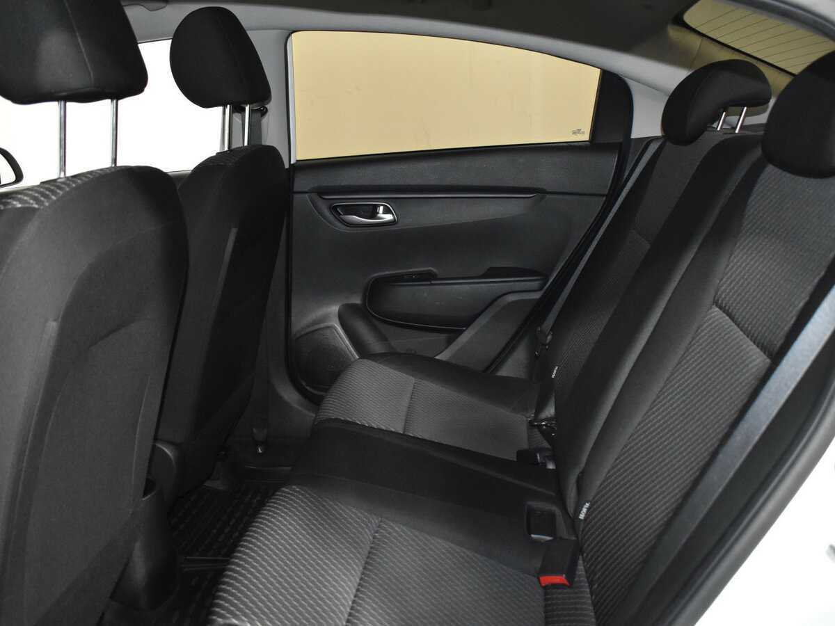 Kia Rio с пробегом — 2017 год. Фото: #14