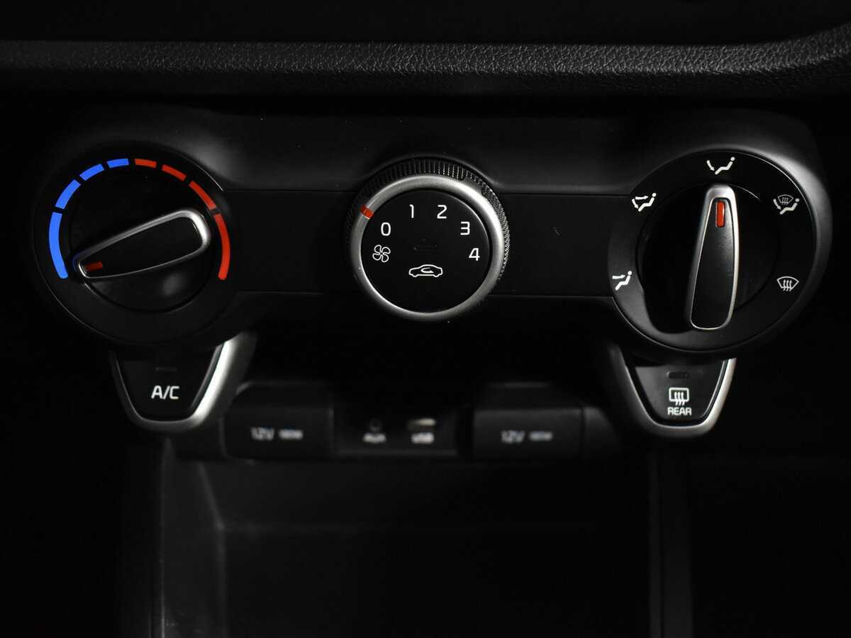 Kia Rio с пробегом — 2017 год. Фото: #18