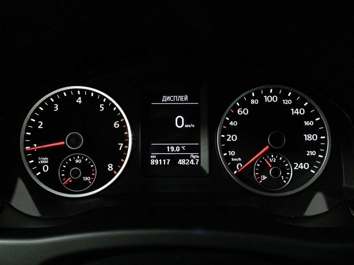 Volkswagen Tiguan с пробегом — 2015 год. Фото: #11