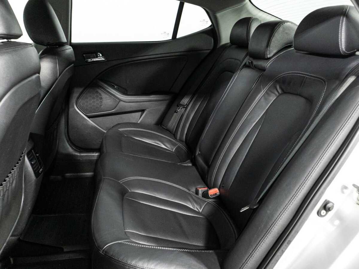 Kia Optima с пробегом — 2012 год. Фото: #9