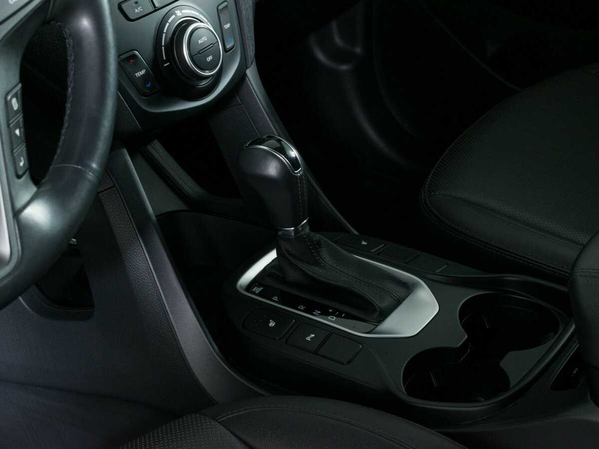 Hyundai Santa Fe с пробегом — 2017 год. Фото: #13