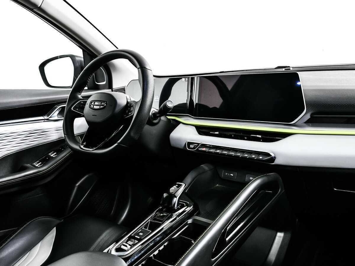 Geely Coolray с пробегом — 2023 год. Фото: #8