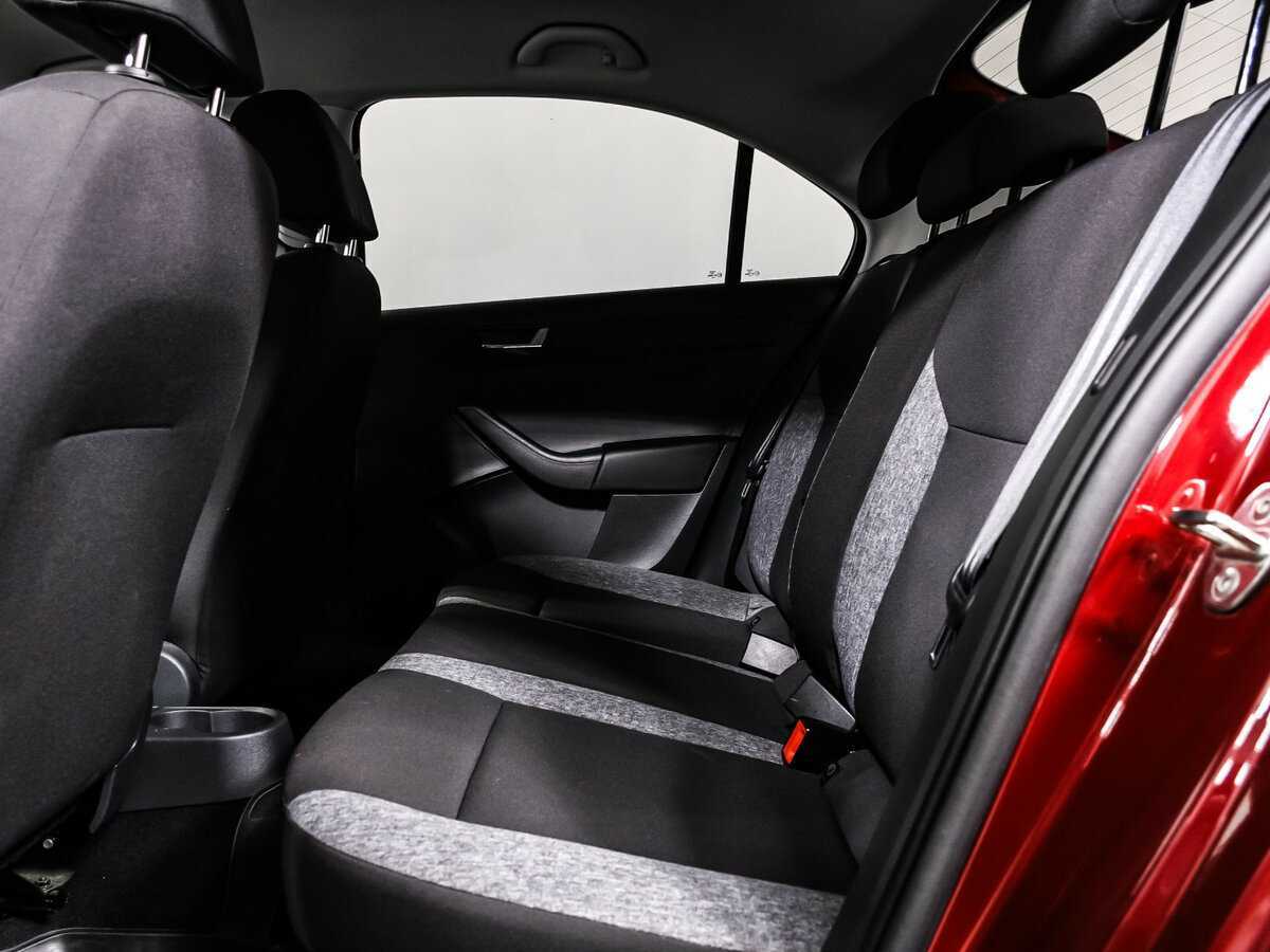 Skoda Rapid с пробегом — 2020 год. Фото: #12