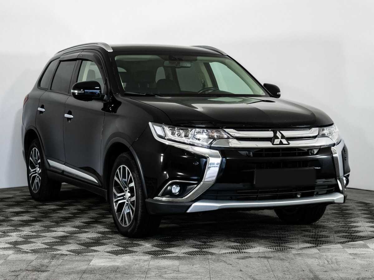 Mitsubishi Outlander с пробегом — 2018 год. Фото: #2