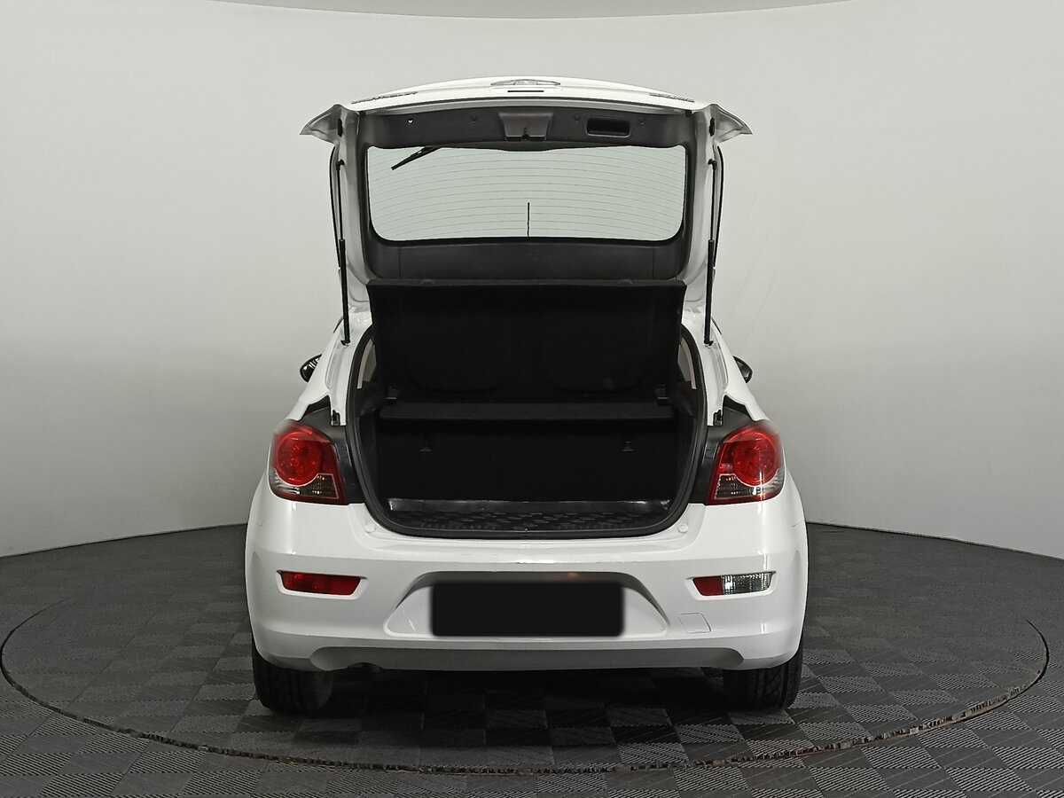 Chevrolet Cruze с пробегом — 2012 год. Фото: #8