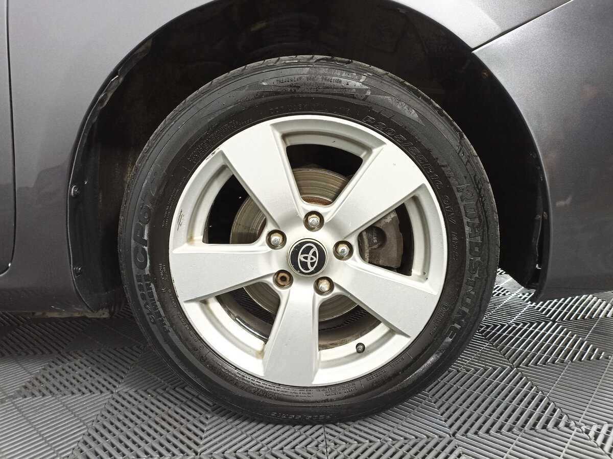 Toyota Corolla с пробегом — 2012 год. Фото: #17