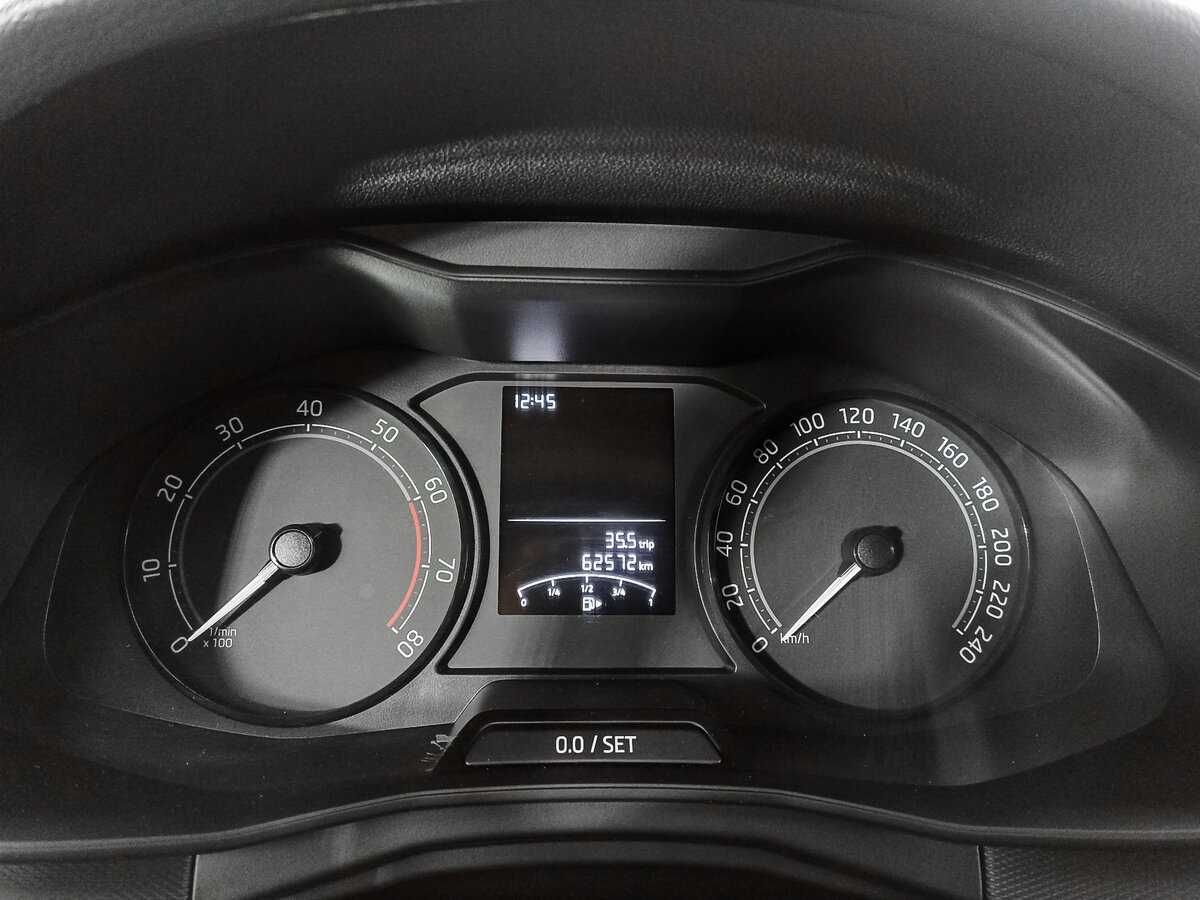 Skoda Rapid с пробегом — 2021 год. Фото: #10