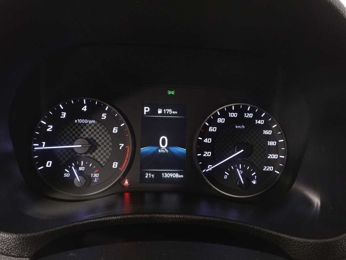 Hyundai Solaris с пробегом — 2021 год. Фото: #11