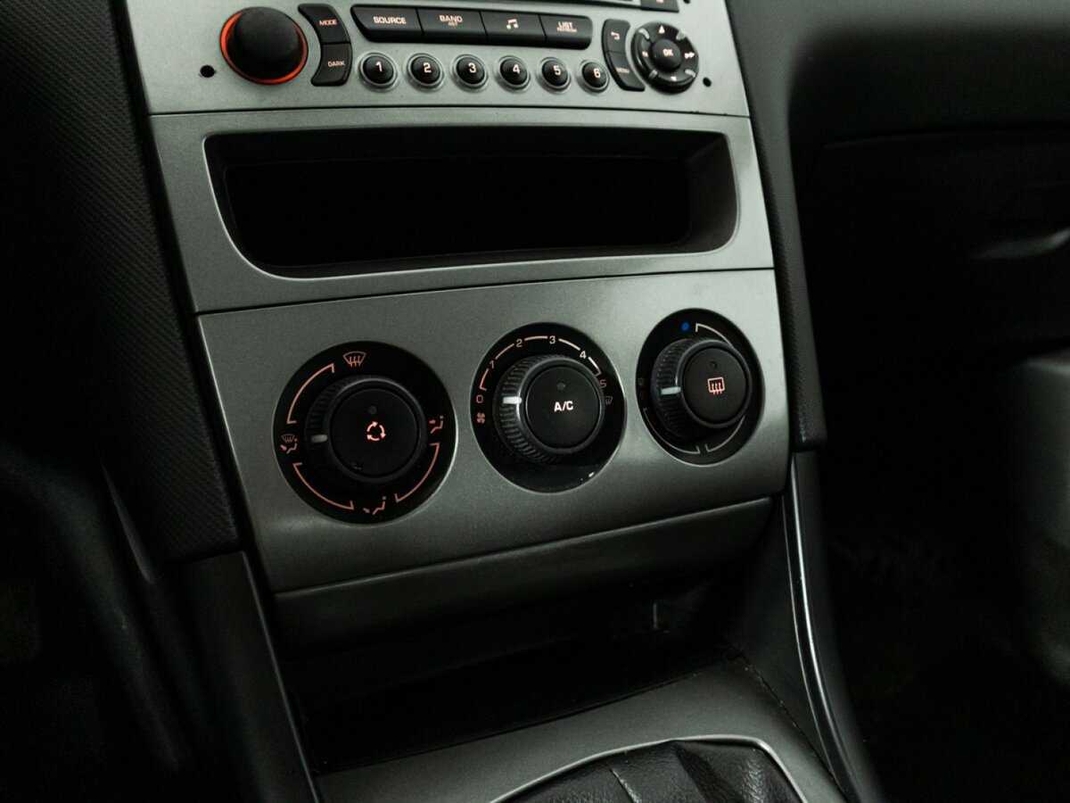 Peugeot 408 с пробегом — 2013 год. Фото: #14