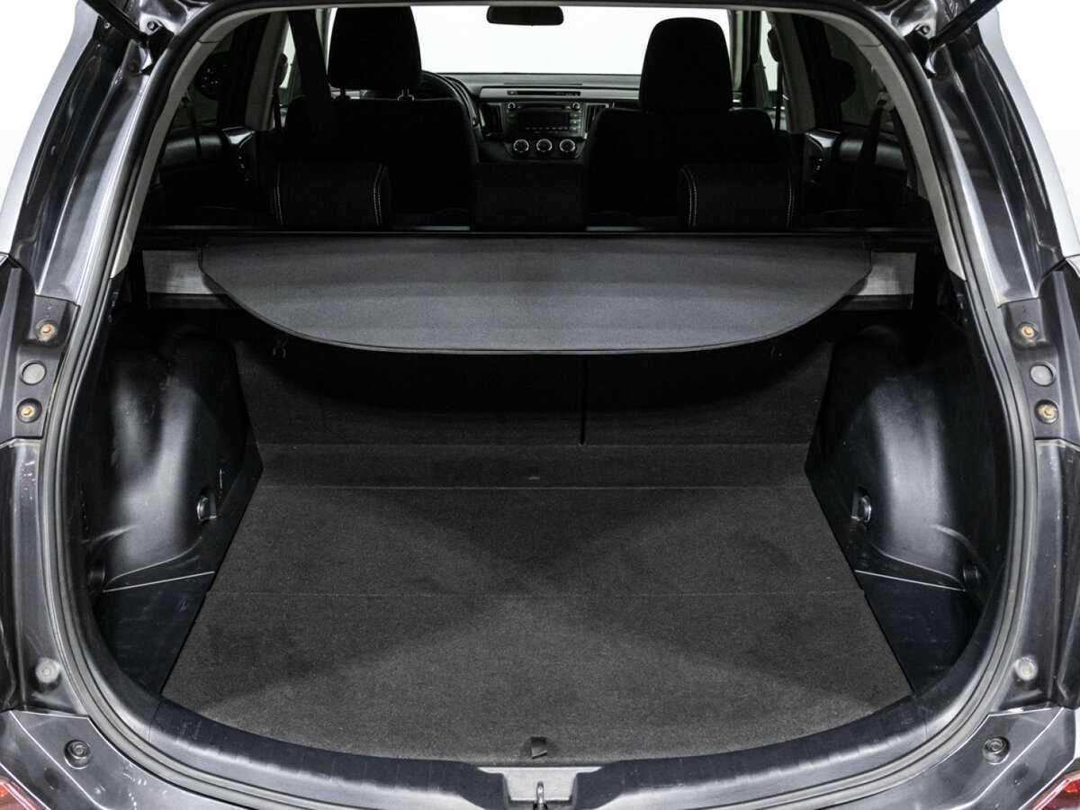 Toyota RAV4 с пробегом — 2016 год. Фото: #14