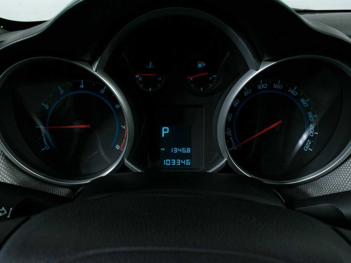 Chevrolet Cruze с пробегом — 2013 год. Фото: #10