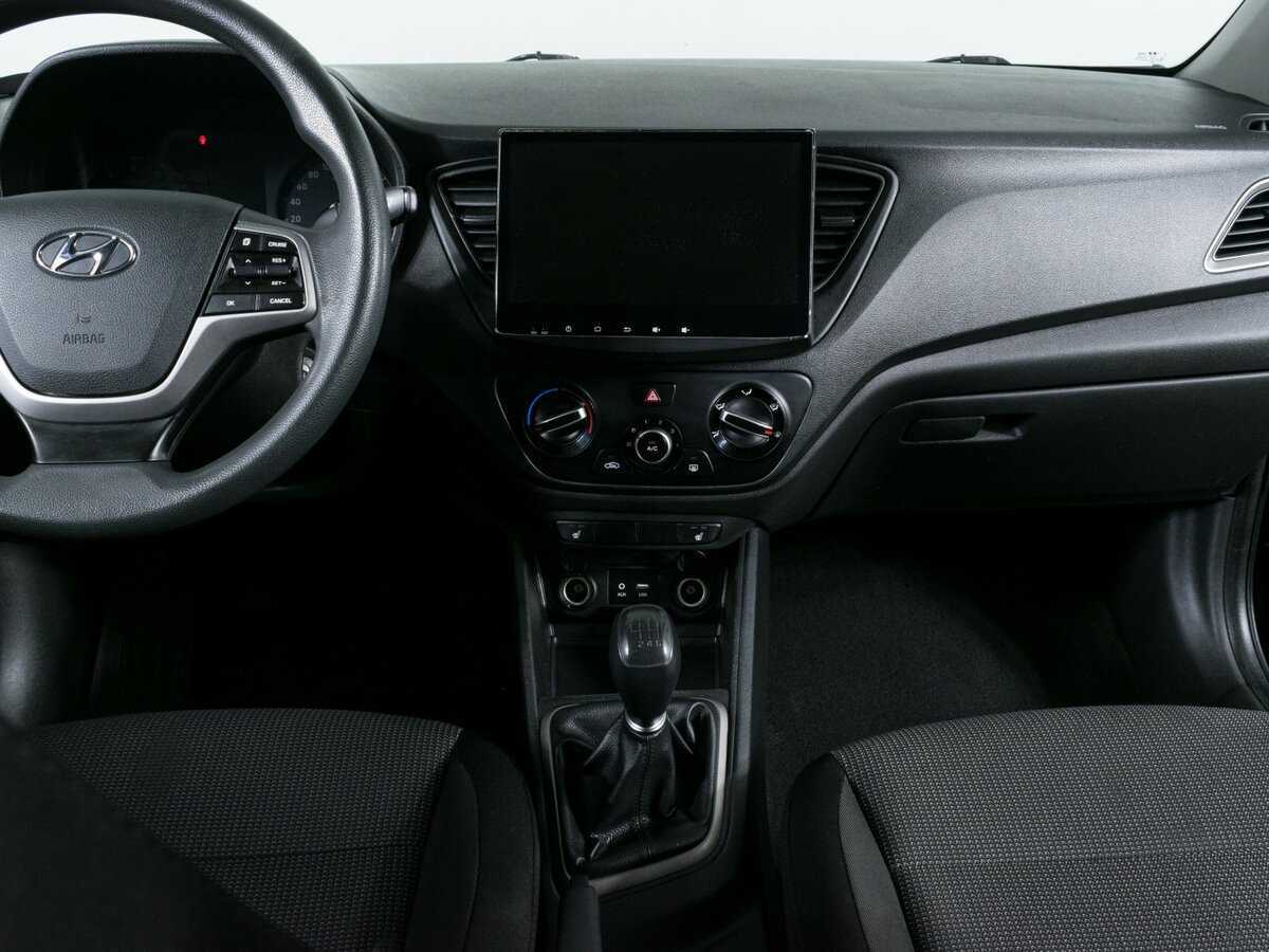 Hyundai Solaris с пробегом — 2018 год. Фото: #8